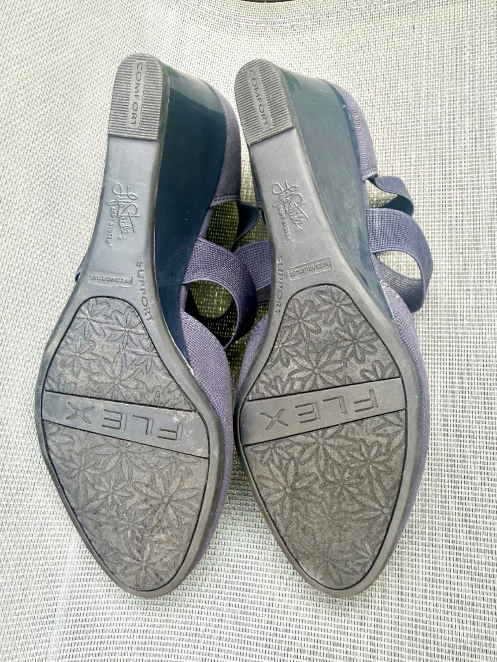Cute Criss Cross Navy Blue Wedges - Picture 5 of 6
